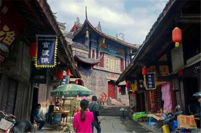 生肖蛇2024好运炸裂：一顺百顺，好运开启！